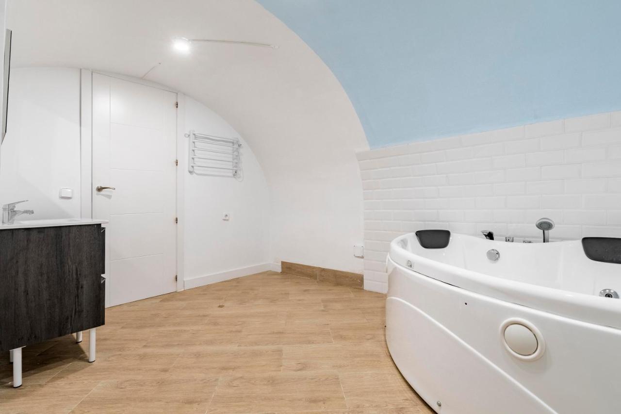 Ferienwohnung El Triangulo Del Arte - Jacuzzi Madrid Exterior foto