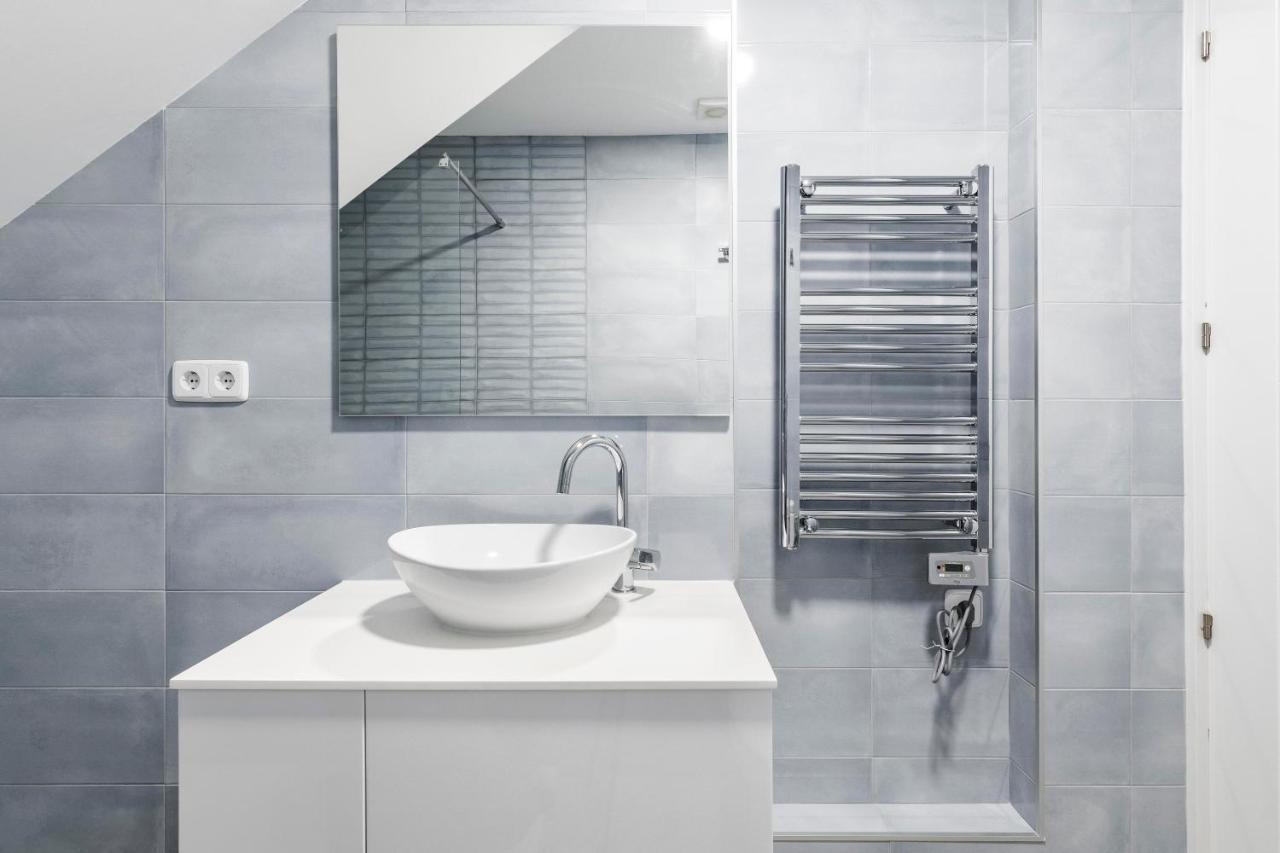 Ferienwohnung El Triangulo Del Arte - Jacuzzi Madrid Exterior foto